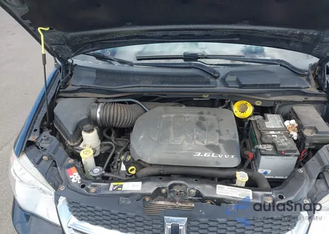 2015 Dodge Grand Caravan Sxt z USA, uszkodzony, nr VIN 2C4RDGCG8FR641246